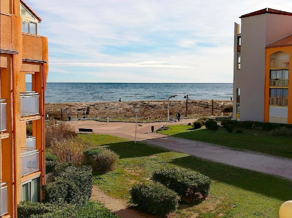 Cap De Mer - Vue Sur Mer - Une Chambre - Une Terrasse - Acces Direct Plage - Commerces A Proximites 르발카레스 외부 사진